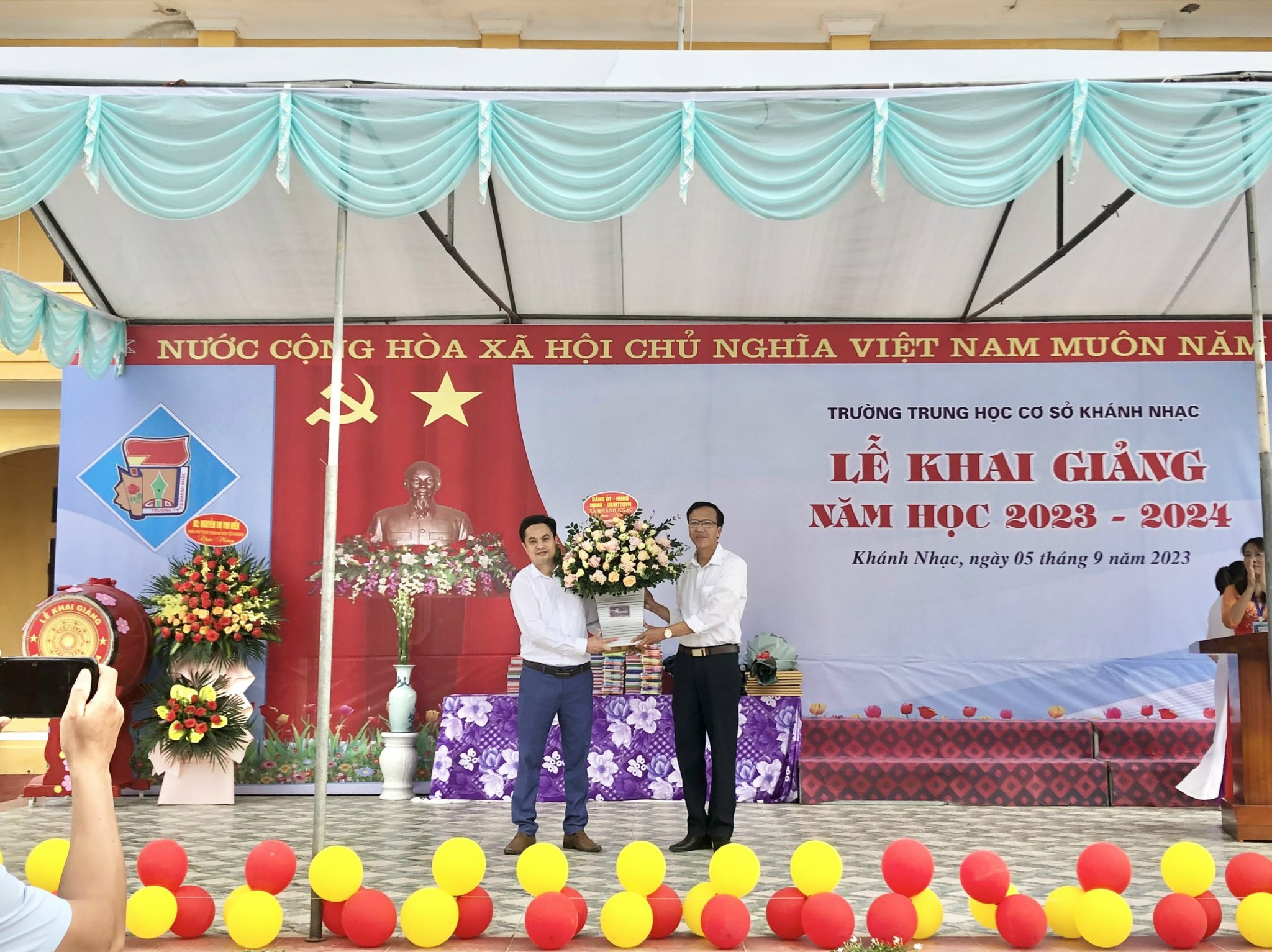 Trường Trung học cơ sở Khánh Nhạc long trọng tổ chức Lễ khai giảng năm học 2023- 2024